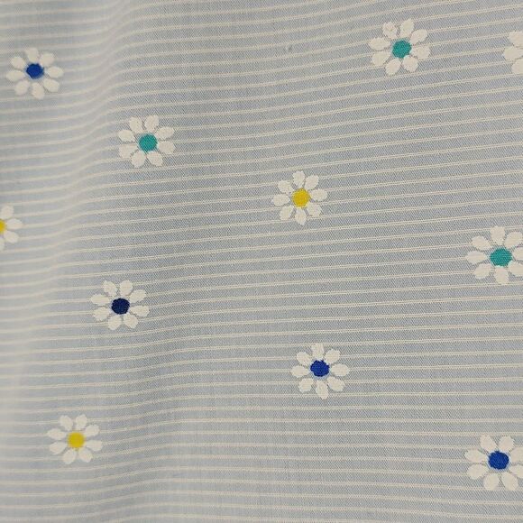 Talbot's Petite Cotton Daisy Print Button Front Long Sleeve Blouse Top - Picture 10 of 10